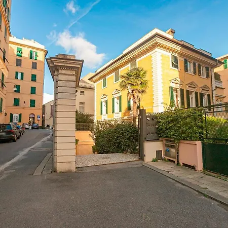 Real Italian Estate - Penthouse Génova